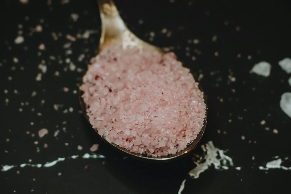 Kaşıkta pembe tuz